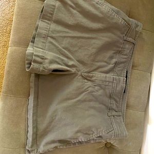 NY&Co grey Hampton short size 6
